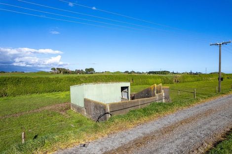 Photo of property in 306 Pungarehu Road, Pungarehu, 4685