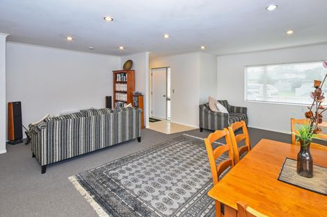 Photo of property in 6 Grangewood Close, Favona, Auckland, 2024