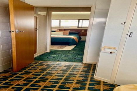 Photo of property in 40 Maunganui Road, Mount Maunganui, 3116