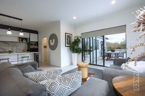 Photo of property in 58 Fruitlands Road, Kumeu, 0810