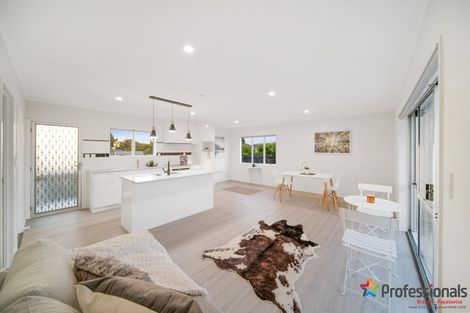 Photo of property in 38a Heathdale Crescent, Papakura, 2110