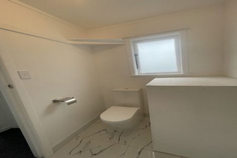 Photo of property in 33 Reid Road, New Lynn, Auckland, 0600