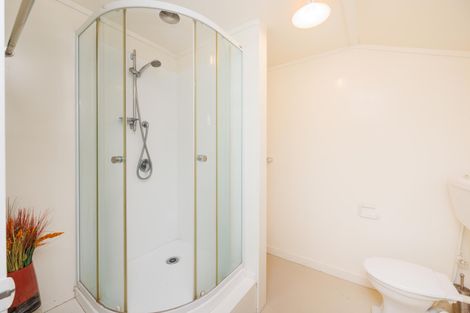 Photo of property in 21 Edgeware Road, Palmerston North, 4410