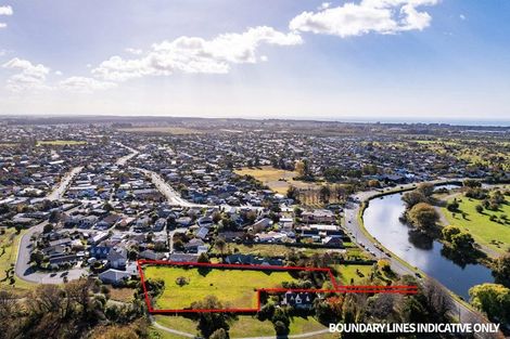 Photo of property in 225 New Brighton Road, Burwood, Christchurch, 8061