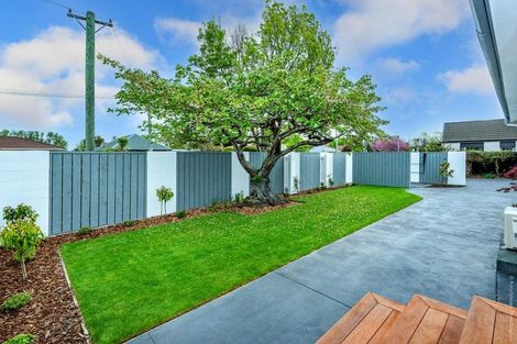 Photo of property in 86 Englefield Road, Northwood, Christchurch, 8051