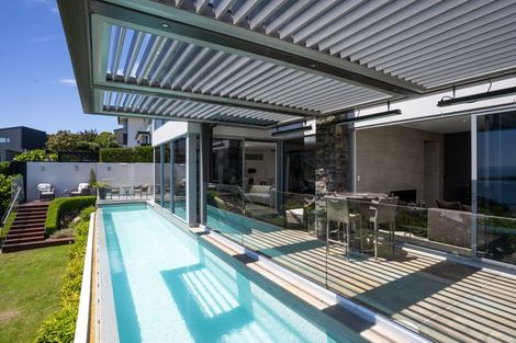 Photo of property in 8 Avery Place, Redcliffs, Christchurch, 8081