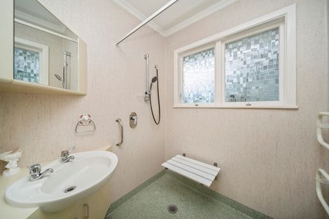 Photo of property in 93a Tukapa Street, Westown, New Plymouth, 4310