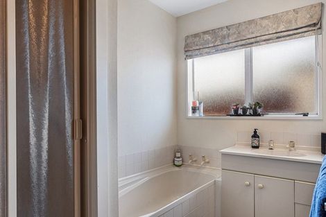 Photo of property in 27 Kintyre Drive, Broomfield, Christchurch, 8042