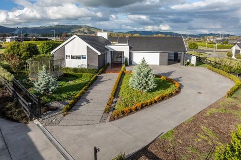 Photo of property in 1 Moemoea Place, Cambridge, 3434