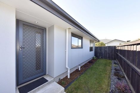 Photo of property in 111 Palmers Road, New Brighton, Christchurch, 8083