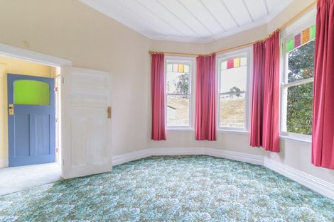 Photo of property in 100 Halcombe Road, Feilding, 4775