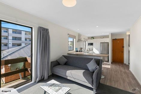 Photo of property in 615u2 Evans Bay Parade, Kilbirnie, Wellington, 6022