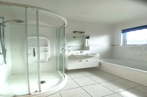 Photo of property in 4 Windermeer Grove, Churton Park, Wellington, 6037