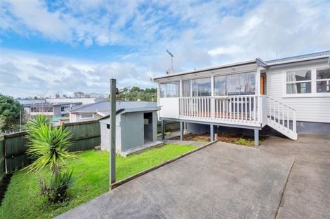 Photo of property in 20 Riserra Drive, Ranui, Auckland, 0612