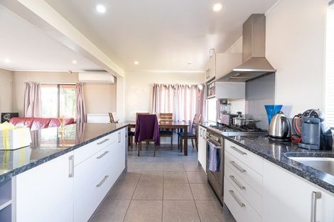 Photo of property in 4 Harvest Drive, Henderson, Auckland, 0612