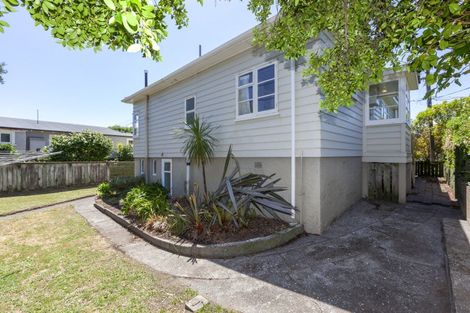 Photo of property in 4 Mckay Street, Paraparaumu Beach, Paraparaumu, 5032