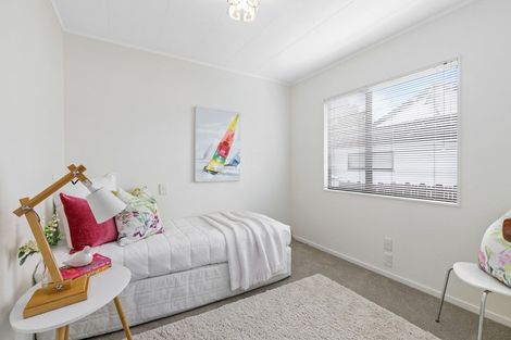 Photo of property in 1/41 Barbados Drive, Unsworth Heights, Auckland, 0632