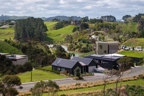 Photo of property in 15 Ruruhi Street, Raglan, 3225