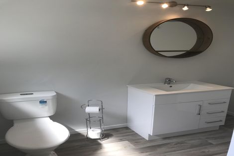 Photo of property in 18a Elliston Crescent, Stanmore Bay, Whangaparaoa, 0932
