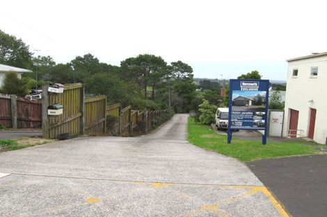 Photo of property in 1/426 Don Buck Road, Massey, Auckland, 0614