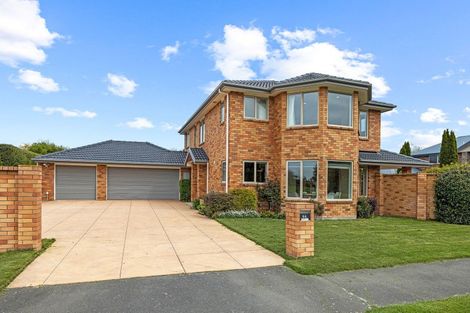 Photo of property in 64 Willowview Drive, Redwood, Christchurch, 8051