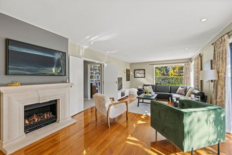 Photo of property in 21 Garreg Road, Fendalton, Christchurch, 8052