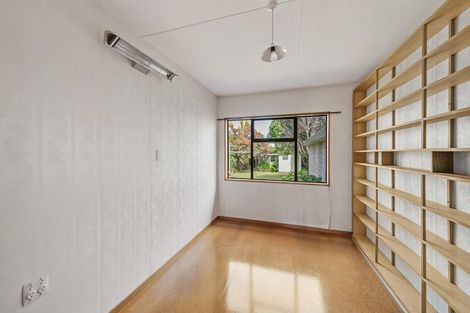 Photo of property in 2 Inglewood Place, Avonhead, Christchurch, 8042