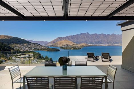 Photo of property in 6 Lordens Place, Fernhill, Queenstown, 9300