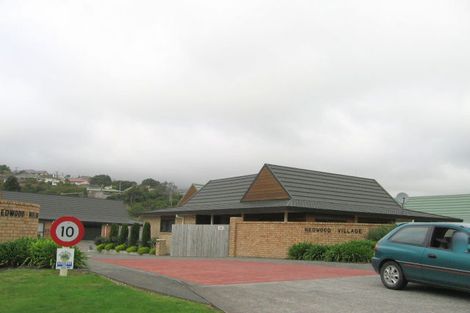 Photo of property in Redwood Village, 25/42 Main Road, Tawa, Wellington, 5028