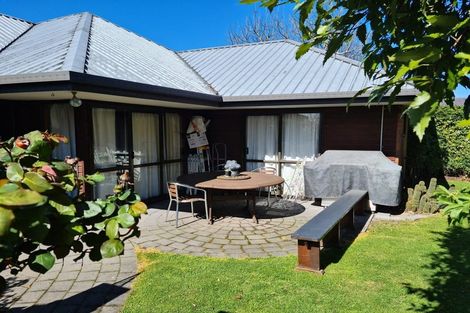 Photo of property in 8 Nortons Road, Avonhead, Christchurch, 8042
