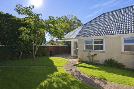 Photo of property in 1 Maple Lane, Waikanae, 5036