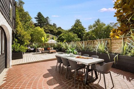 Photo of property in 2 Pohue Grove, Stokes Valley, Lower Hutt, 5019