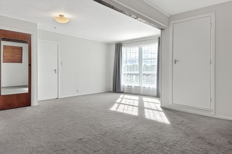 Photo of property in 10 Voltaire Street, Karori, Wellington, 6012