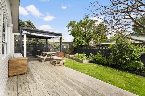 Photo of property in 3/69 Awaroa Road, Helensville, 0800