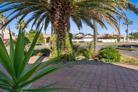Photo of property in 2 Seychelles Drive, Papamoa Beach, Papamoa, 3118