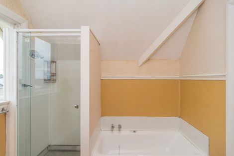 Photo of property in 42 Oxford Street, West End, Timaru, 7910