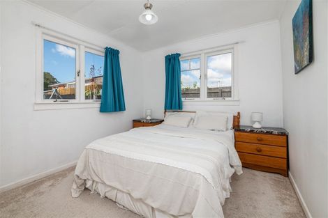 Photo of property in 176 Henderson Valley Road, Henderson, Auckland, 0612
