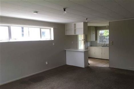 Photo of property in 2a Barbary Avenue, Kelston, Auckland, 0602