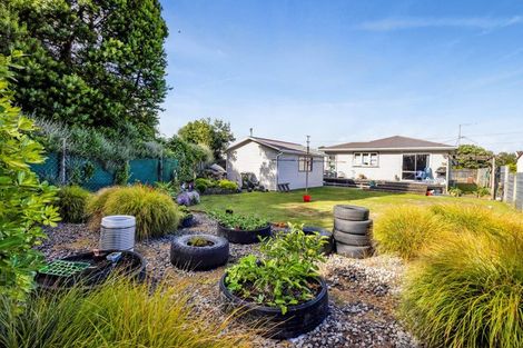 Photo of property in 9 Manawapou Road, Hawera, 4610