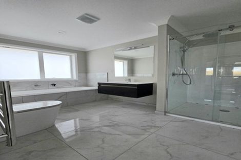 Photo of property in 6a Te Arapito Close, Aotea, 5024