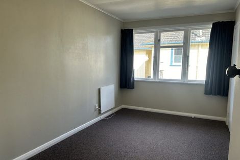 Photo of property in 17 Bristol Crescent, Roslyn, Palmerston North, 4414