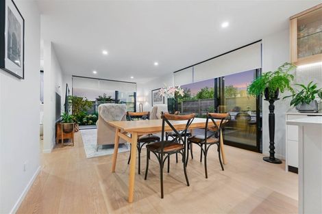 Photo of property in 23u2 Strowan Avenue, Fairfield, Hamilton, 3214