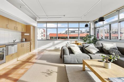Photo of property in Rostrevor House, 4/130a Vivian Street, Te Aro, Wellington, 6011