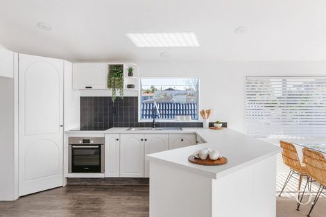 Photo of property in 41 Whitaker Street, Otumoetai, Tauranga, 3110