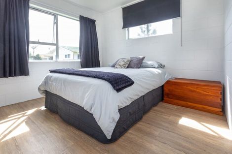 Photo of property in 320 Ocean Road, Whangamata, 3620