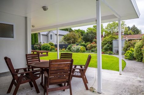 Photo of property in 15 Wood Street, Greytown, 5712