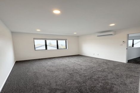 Photo of property in 14b Elcoat Avenue, Te Atatu South, Auckland, 0610