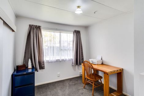 Photo of property in 22 Jeffares Place, Taradale, Napier, 4112