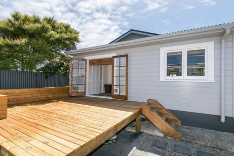 Photo of property in 13 Toru Street, Lyall Bay, Wellington, 6022