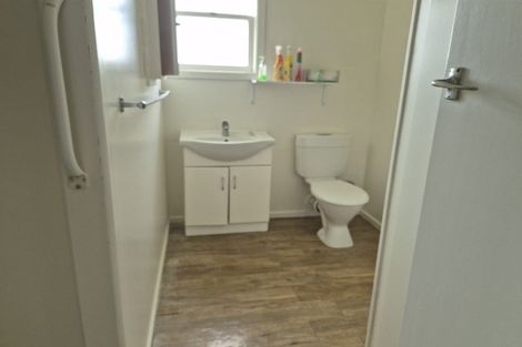 Photo of property in 40 Forest Hill Road, Henderson, Auckland, 0612